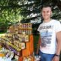 Българско: Уникални продукти от мед, сок от рози, скулптури от вълна