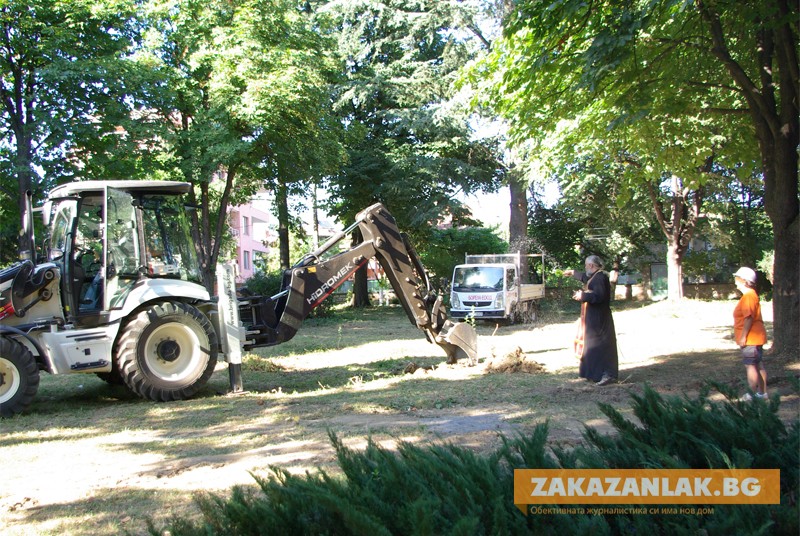Стартира изграждането на два нови парка и спортно игрище в Казанлък