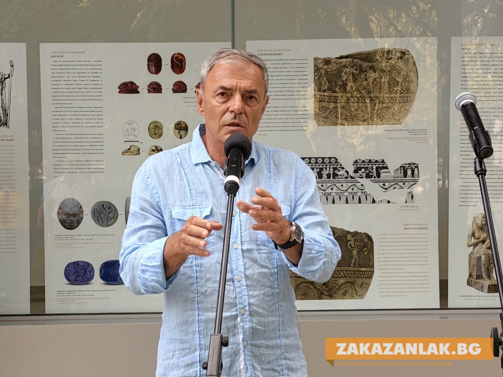 Проф. Игнатов откри изложба „Египетски култове по българското Черноморие"
