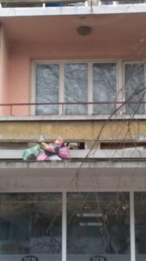 Средата на зимата в градеца К.