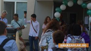 Златен медалист удари първия звънец в ПМГ