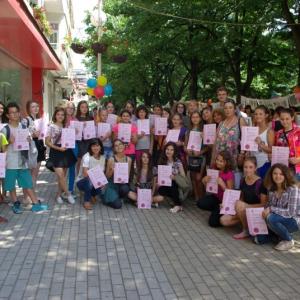 06.07.2015 - Изложба „ Рисуваме заедно” откриха български и руски деца