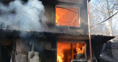 Прокуратурата привлече като обвиняеми мъжете, причинили пожара край Стара Загора