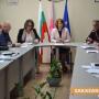 Топъл обяд и за хората в селата